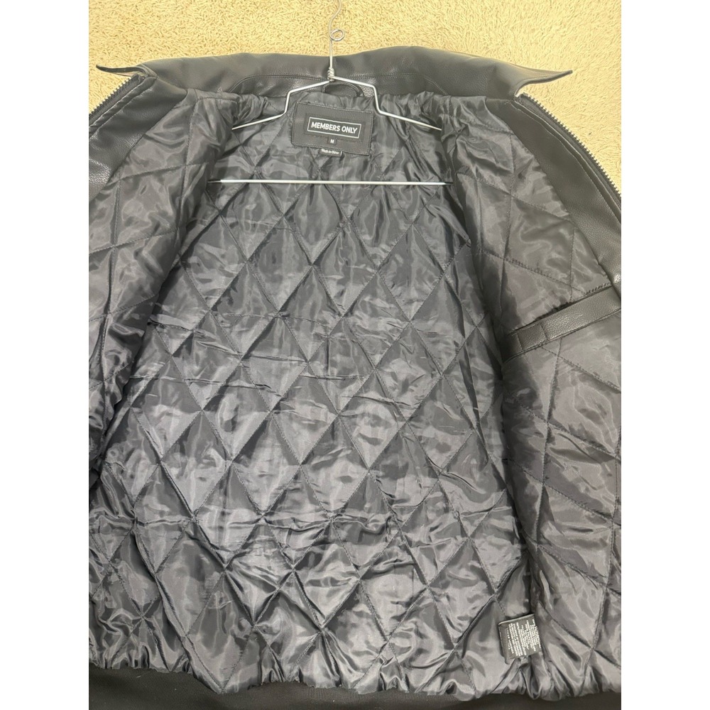 Members Only Mens Black Faux Leather Embossed Varsity Jacket Size M Lined Sporty - Picture 11 of 13